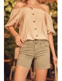 Kurze Bluse mit Knöpfen und kurzen Ärmeln, beige MP29363 – Online-Shop – Boutique